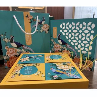 4 flavors mooncake box in Ha Noi